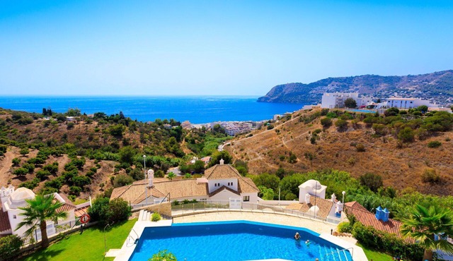 Wonderful villa for 6 guests with pool, A/C, WIFI, TV and terrace