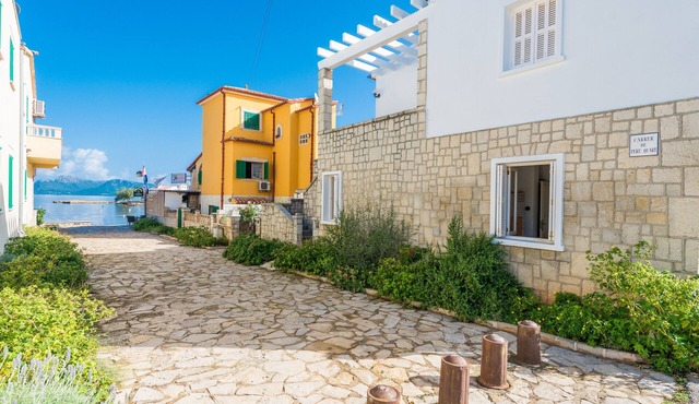XARUS 1 - Apartment with sea views in Es Barcarès (Alcúdia). Free WiFi