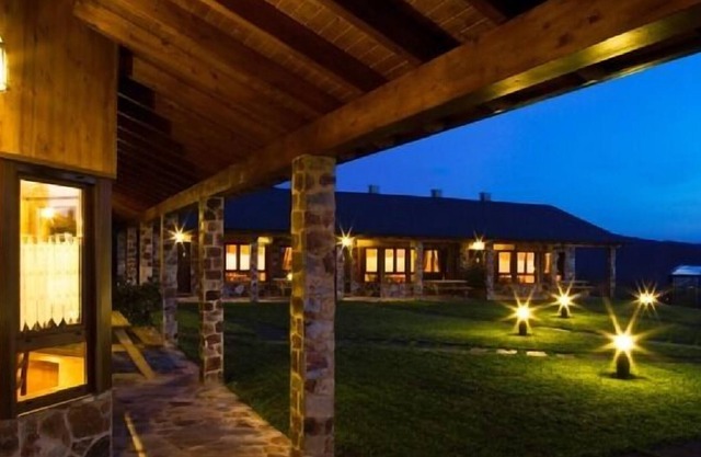 Apartamentos Rurales El Fresnu People 