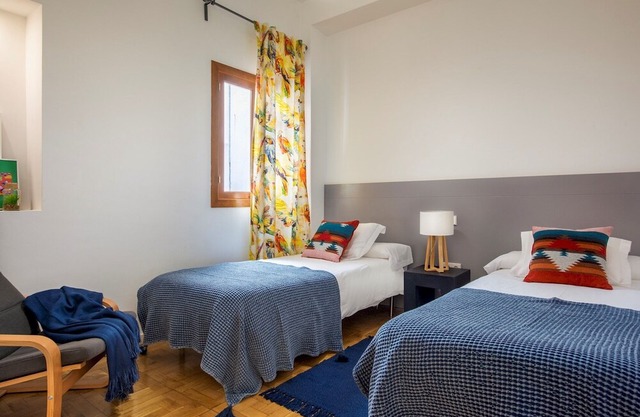 Large and beautiful 4 BD apartment in front of the Cathedral. Cabildo IV