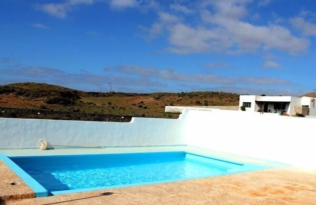 Self Catering Finca Juamar People 