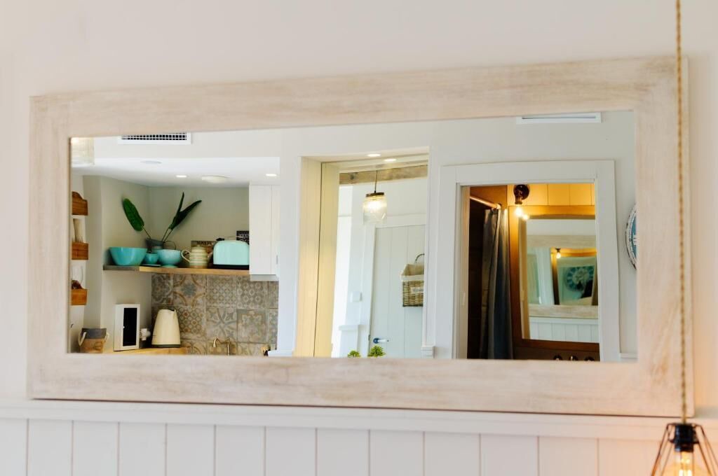 Aduanas Hotel | The Beach House - Studios & Suites