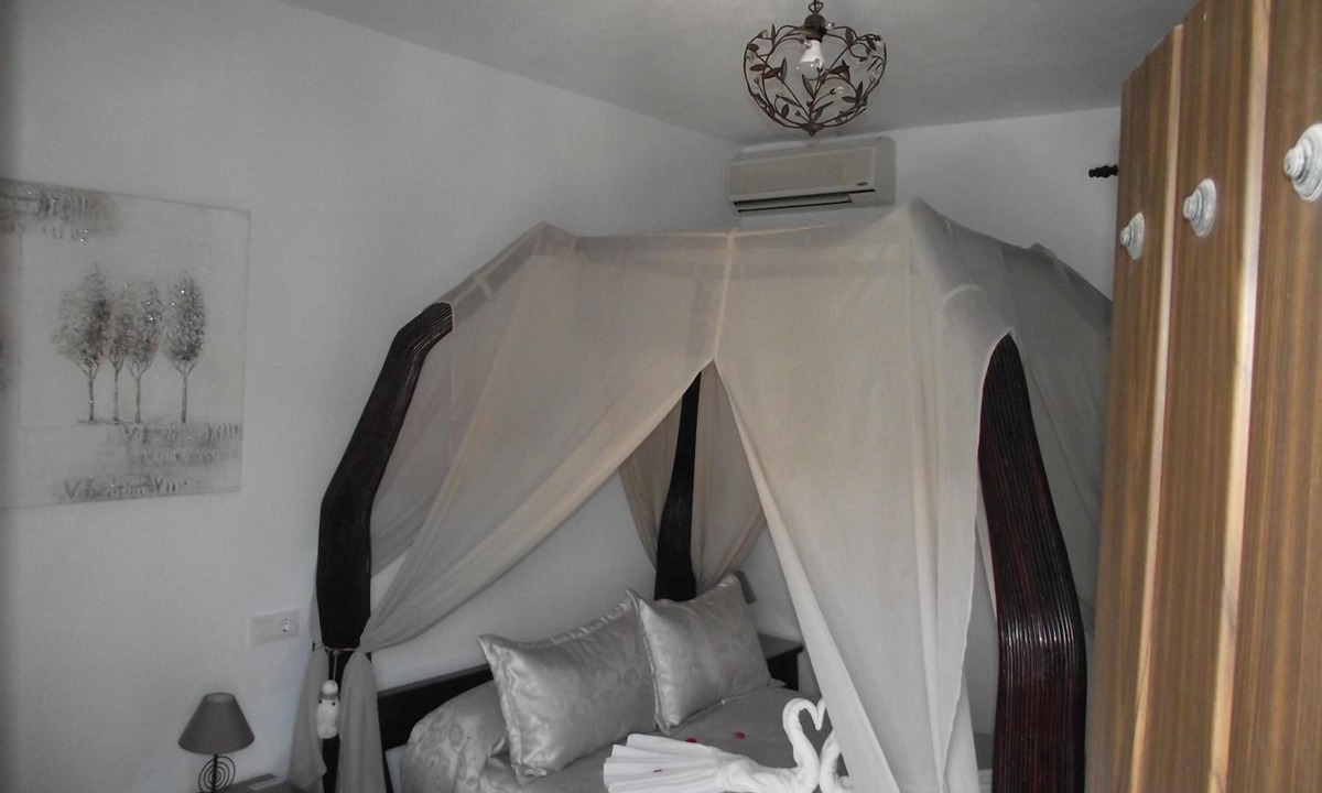 Conil de la Frontera Hostel | Hostal El Canario