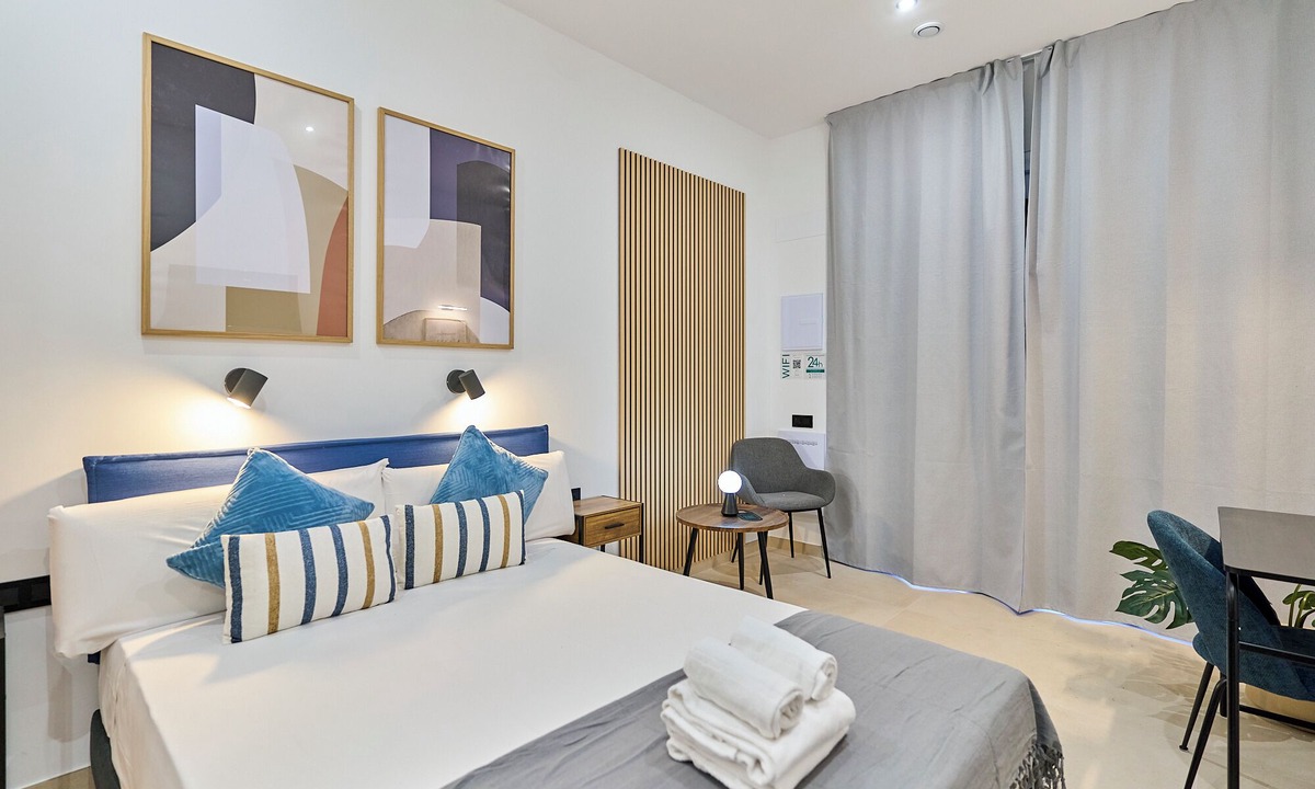 Badalona Hostel | Sant Adrià Urban Suites by gaiarooms