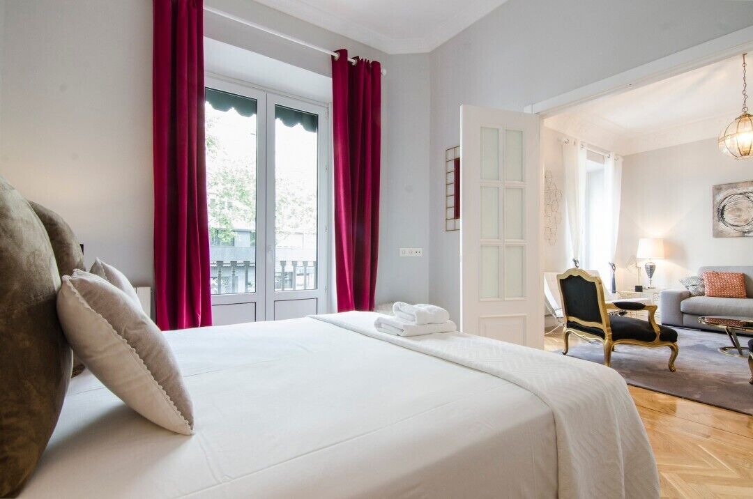 Golden Triangle of Art Apartment | 4 bedrooms 3 bathrooms furnished - Atocha - spacious