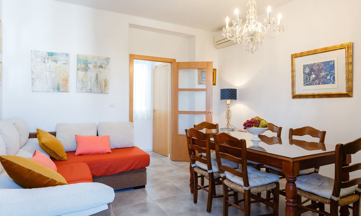 Old Town Apartment | El Balcon de MORET by Cadiz4Rentals
