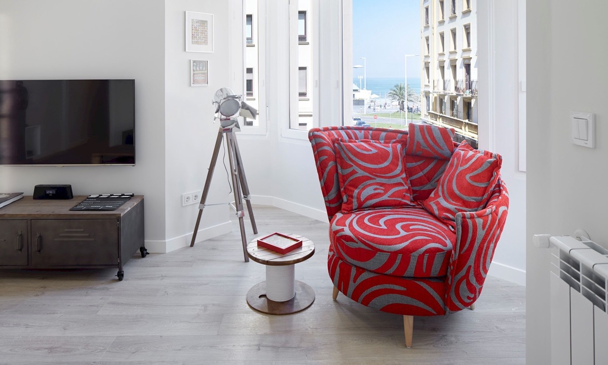 Gros Apartment | Zurriola Zinema by FeelFree Rentals