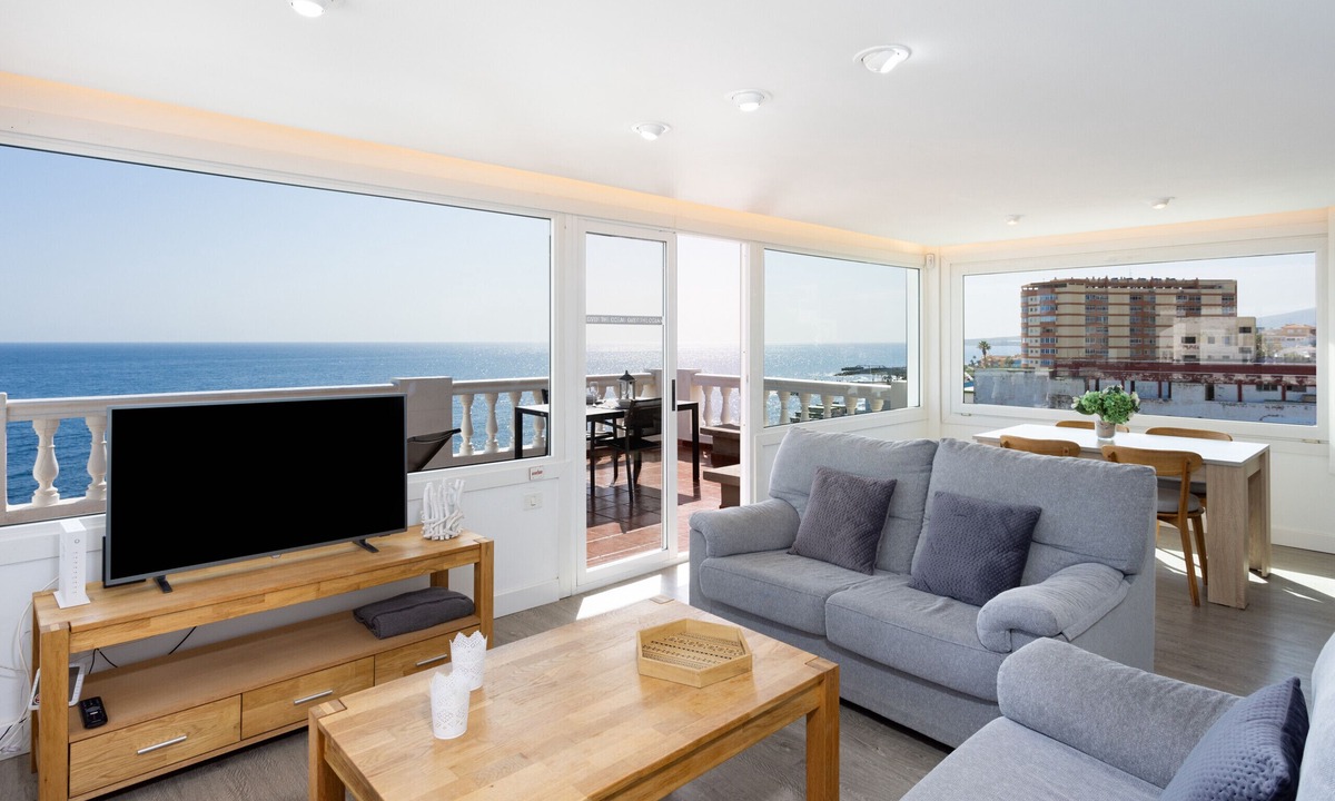 Las Caletillas Apartment | Over the Ocean with pool