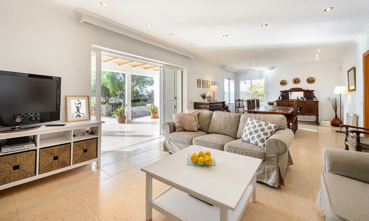 Sant Josep de sa Talaia House | Villa Suki: Outstanding location and value