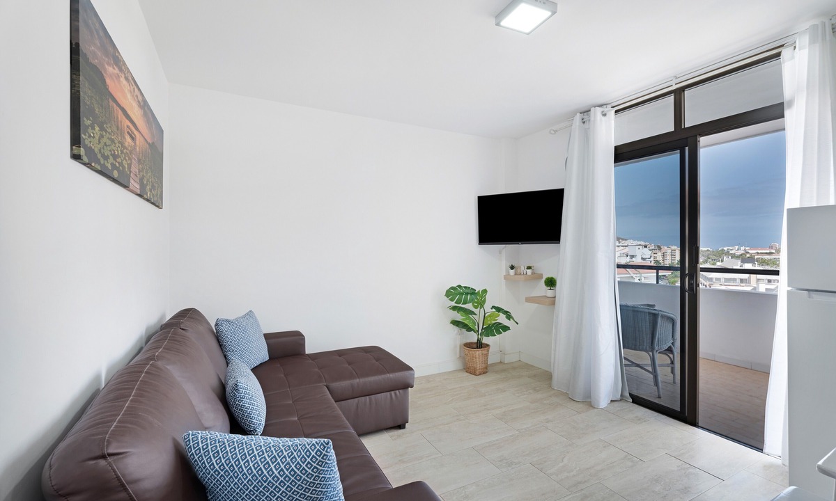Los Cristianos Apartment | Cozy Los Cristianos Vacation Apartment with Sea Views, Private Pool & Wi-Fi