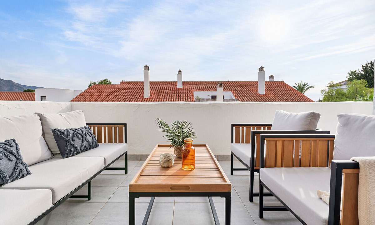Nueva Andalucia Apartment | La Maestranza - Luxury Renovated Apartment
