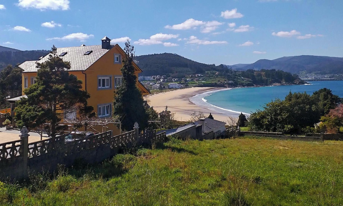 Faro Apartment | Homerez - Apartment in Viveiro