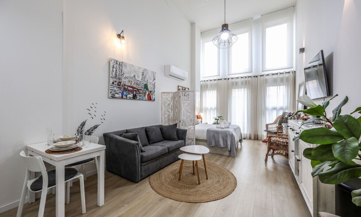 San Andres Apartment | Fancy Studio with Terrace & Pool in Madrid South