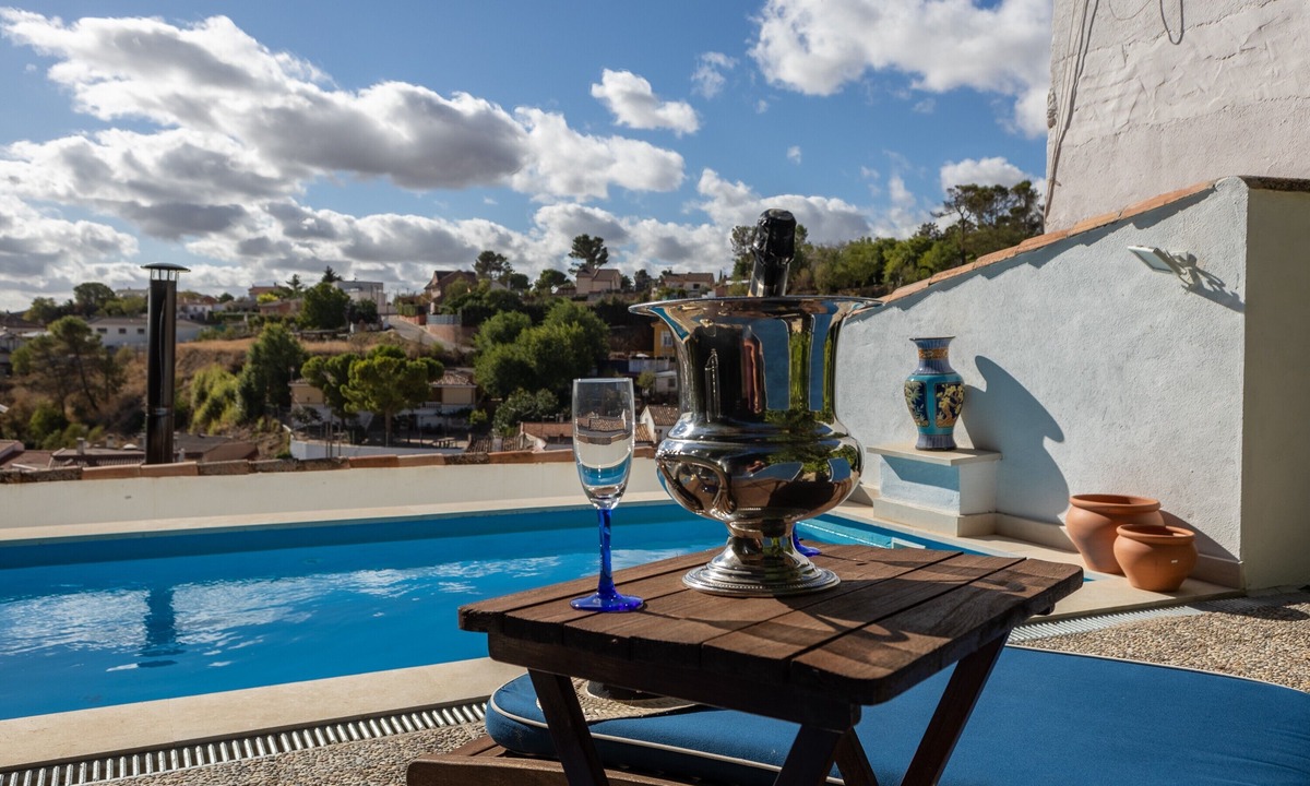 Valdelaguna Apartment | Rural Apartment La Buganvilla with Pool near Chinchón and Aranjuez