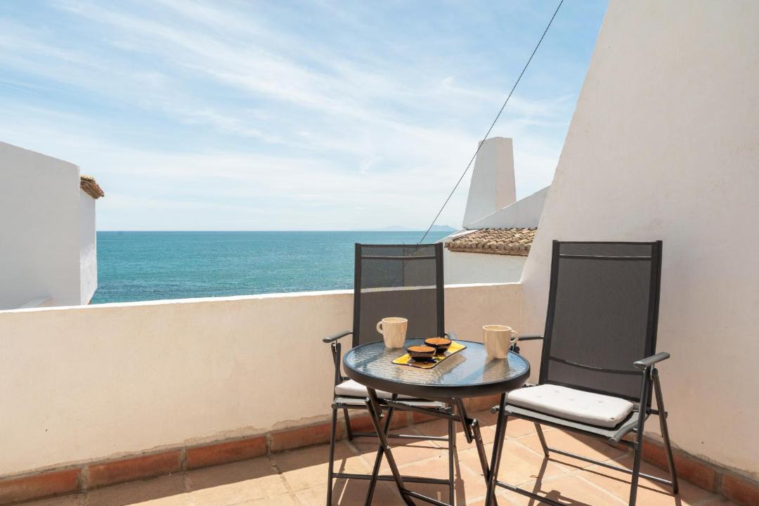 Bahia Dorada House | 54 Bahia Dorada Townhouse by the Sea in Estepona