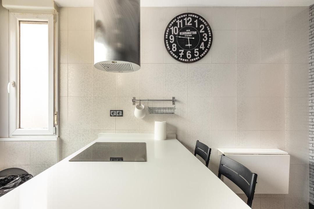 Castanos Apartment | Bilbao Volantin II with jacuzzi by Aston Rentals