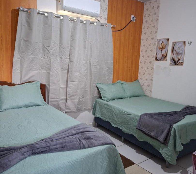 Curio-Utinga House | cantinho da Raq,um quarto SUÍTE com ar condicionado duas camas de casal perto doAeroporto, UEPA, Rodoviaria, magueirao, UFPA,parque ambiental,