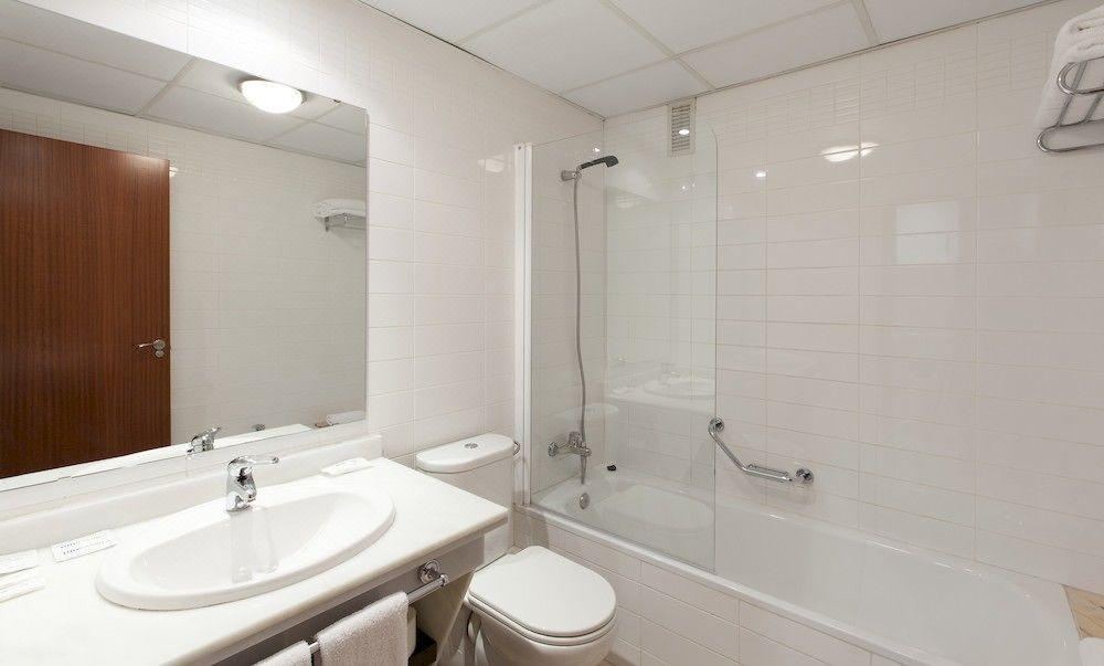 Photo of Bathroom in Parque Alcosa