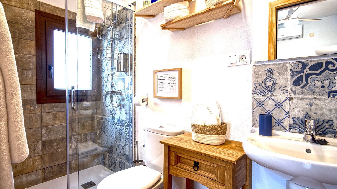 Photo of Bathroom in Canillas de Aceituno