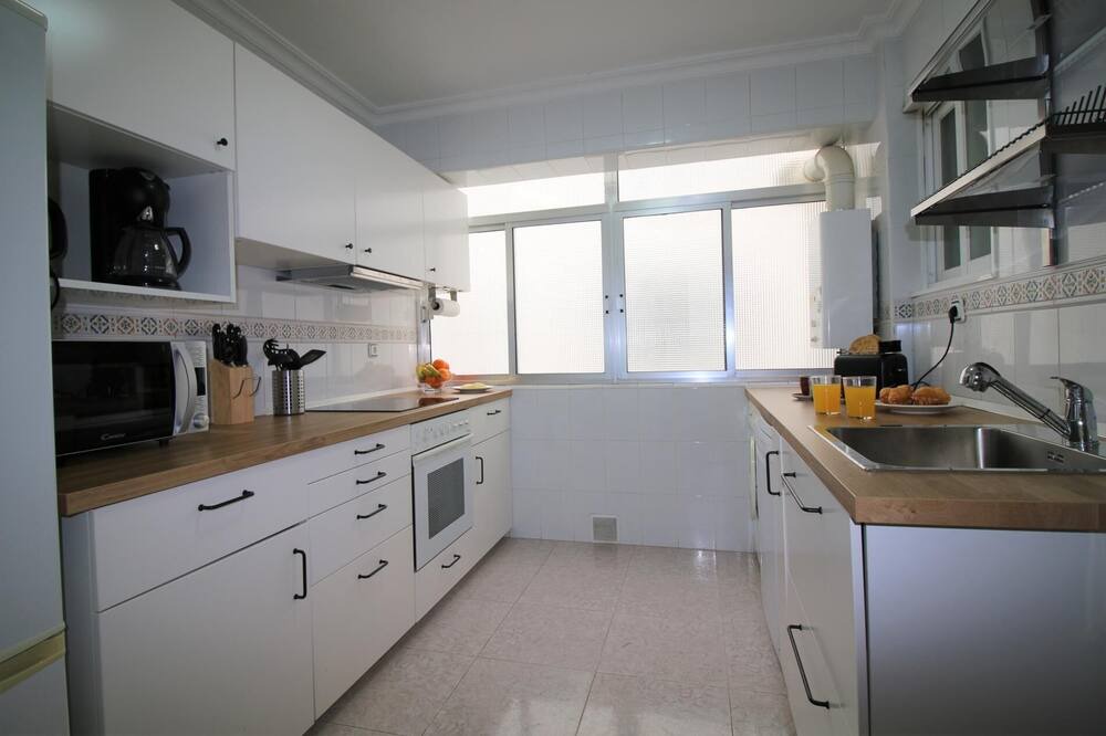 Photo of Kitchen in Leon XIII-Los Naranjos