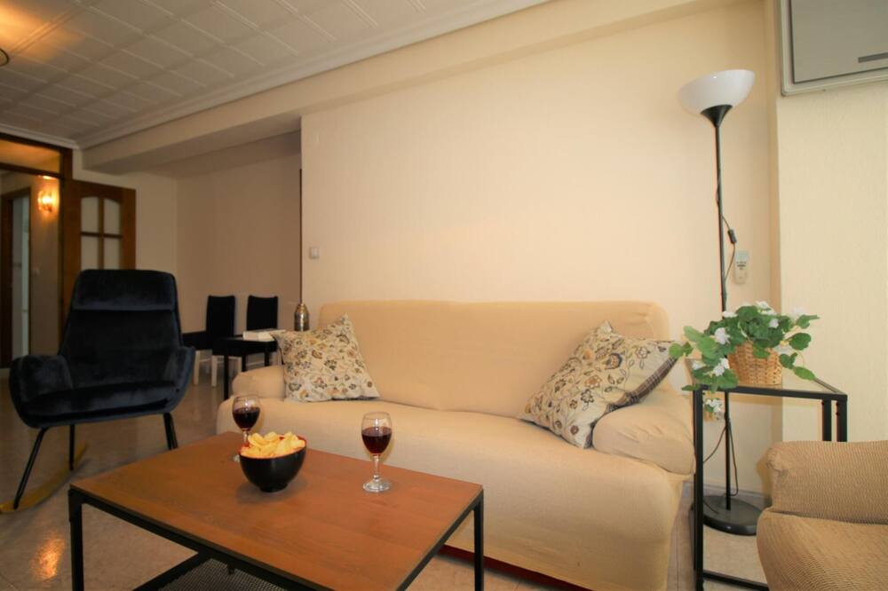 Photo of Livingroom in Leon XIII-Los Naranjos