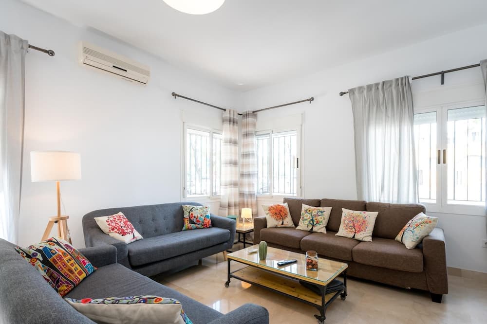 Photo of Livingroom in San Bernardo
