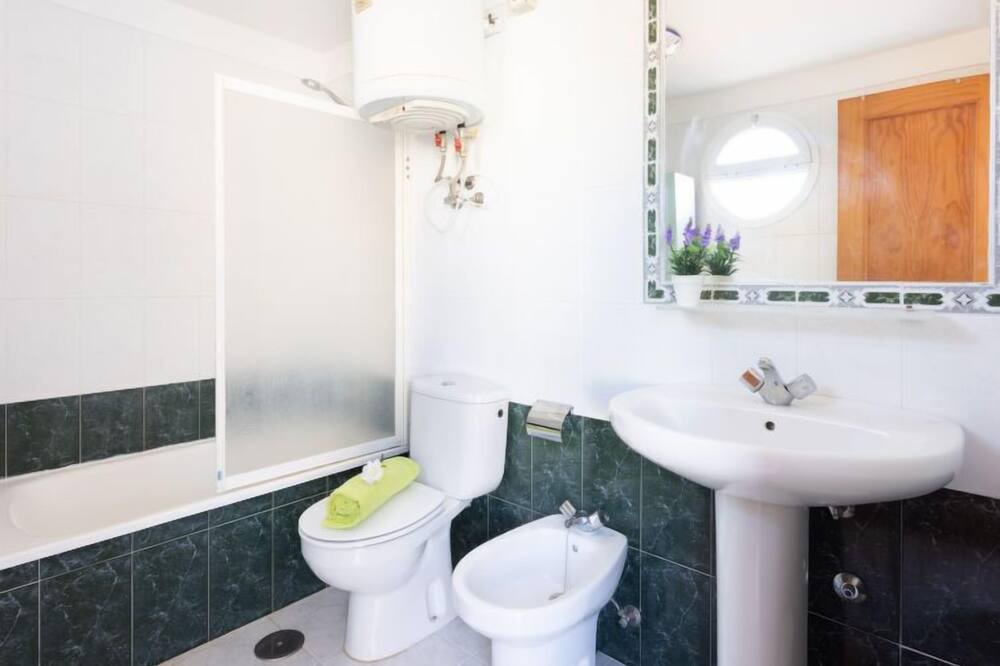 Photo of Bathroom in Fasnia