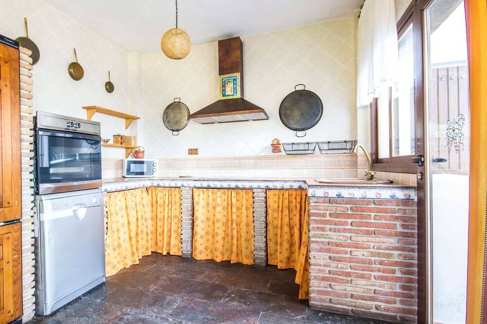 Photo of Kitchen in Canillas de Albaida