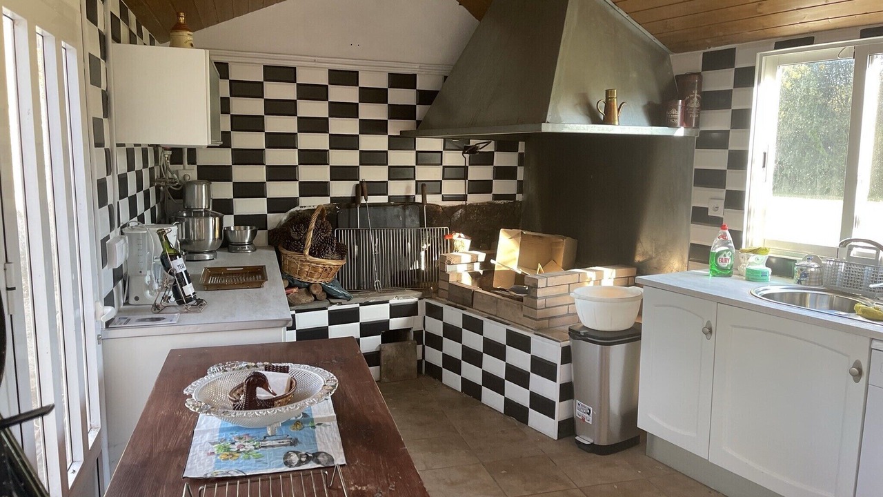 Photo of Kitchen in Guntin