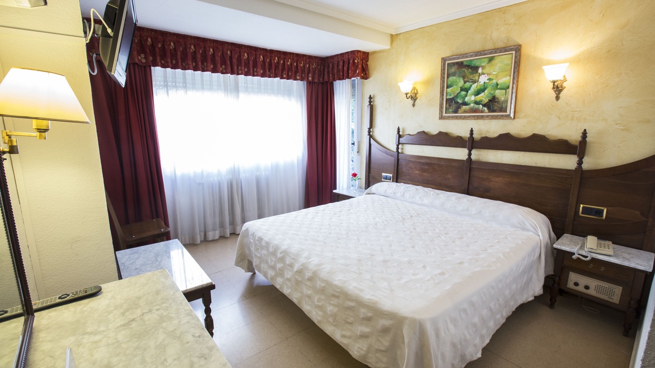 Photo of Bedroom in Alamedilla