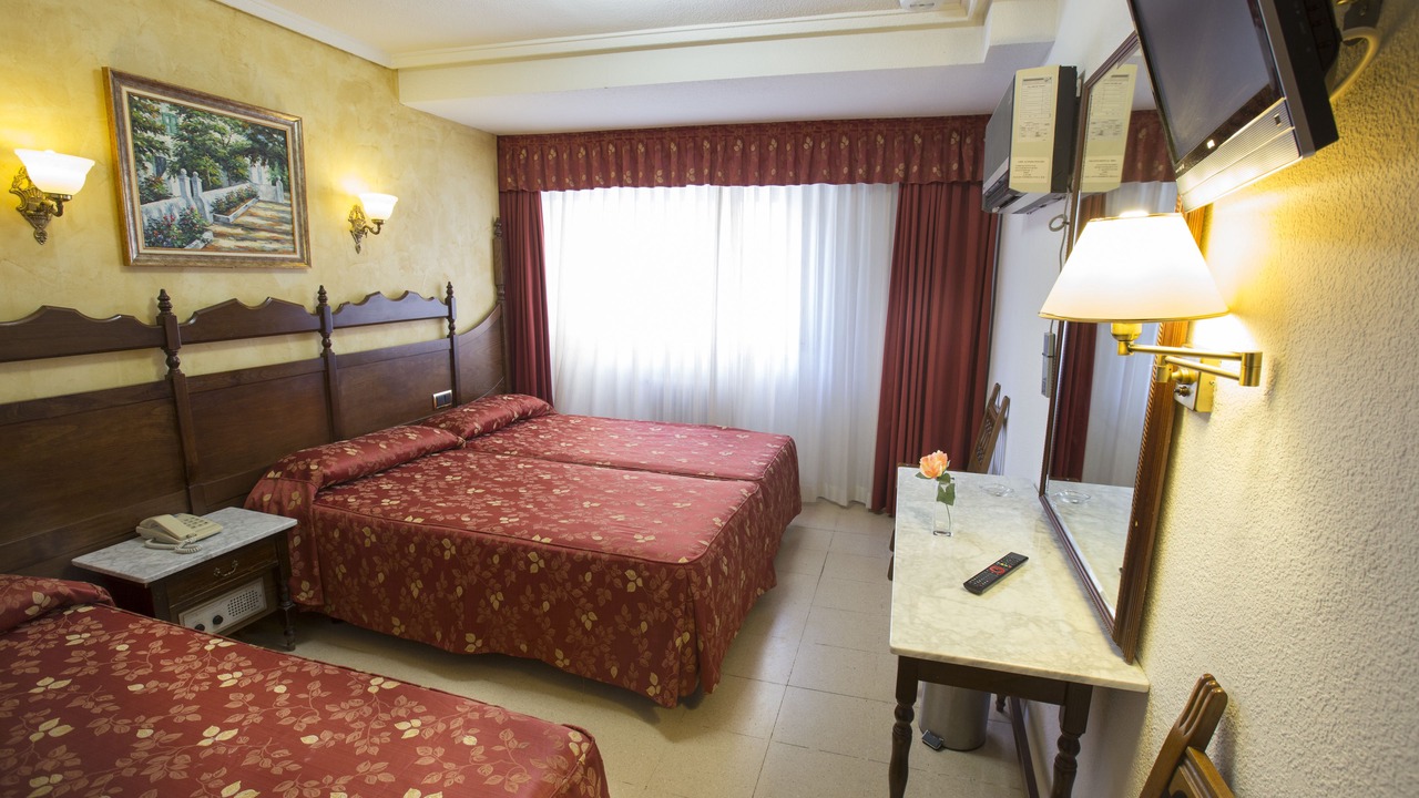 Photo of Bedroom in Alamedilla