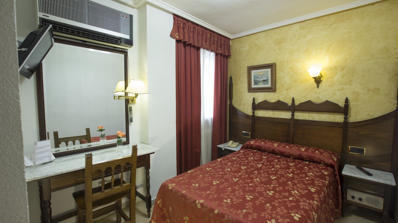 Photo of Bedroom in Alamedilla