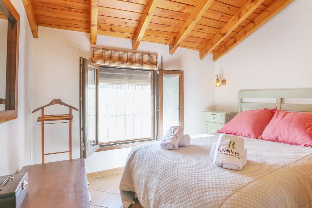 Photo of Bedroom in Castano del Robledo