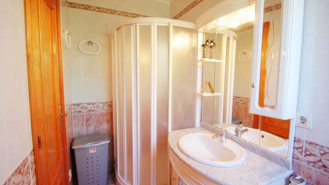 Photo of Bathroom in Canor