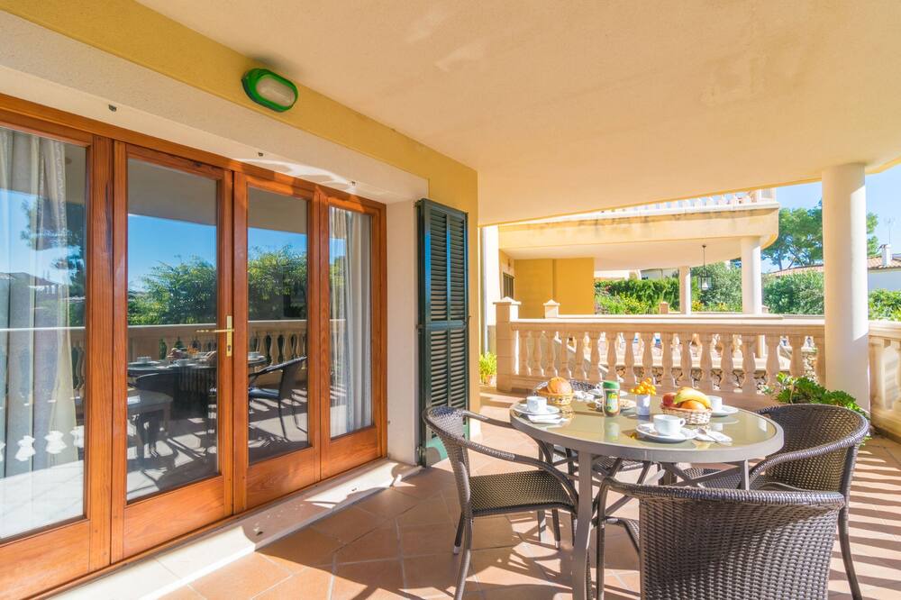 Photo of Patio Balcony in Alcanada