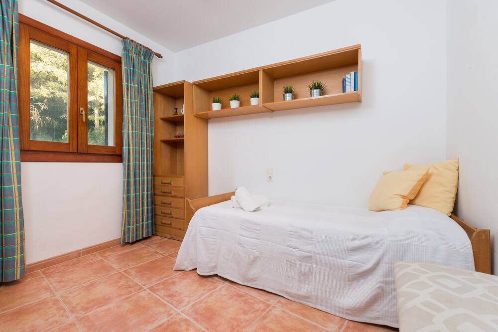 Photo of Bedroom in Alcanada