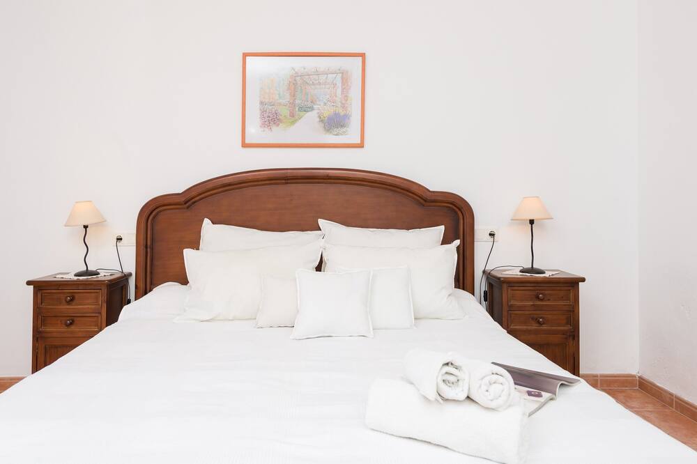 Photo of Bedroom in Alcanada