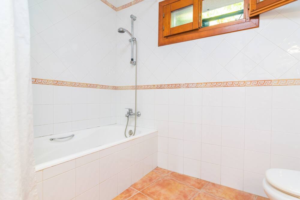 Photo of Bathroom in Alcanada