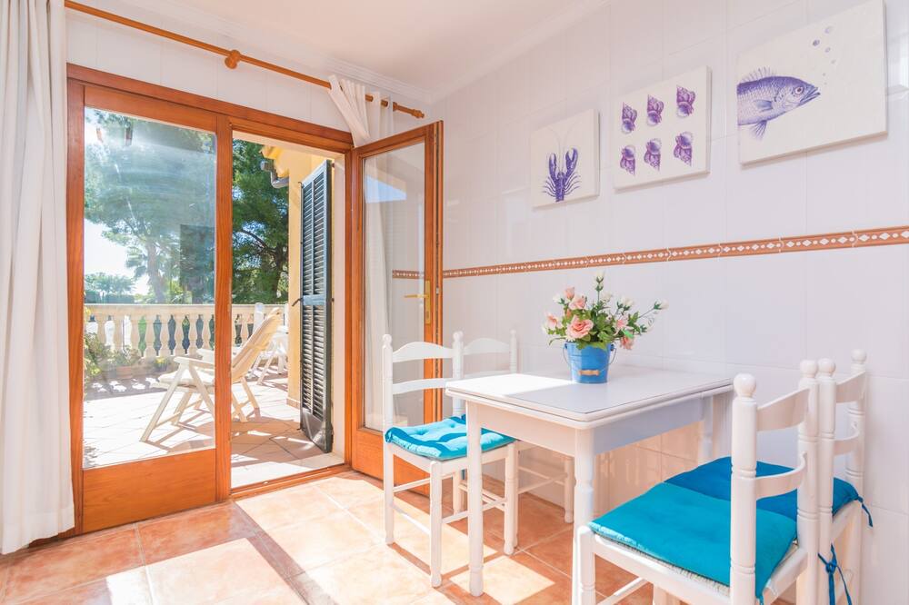 Photo of Livingroom in Alcanada