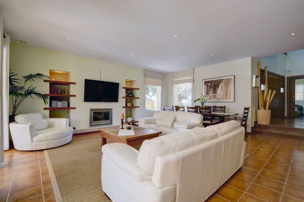 Photo of Livingroom in Atalaya-Isdabe