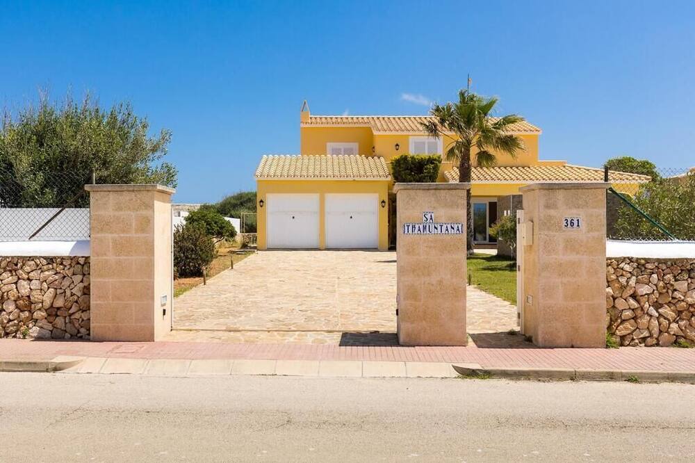 Photo of Outdoor in Cales Piques