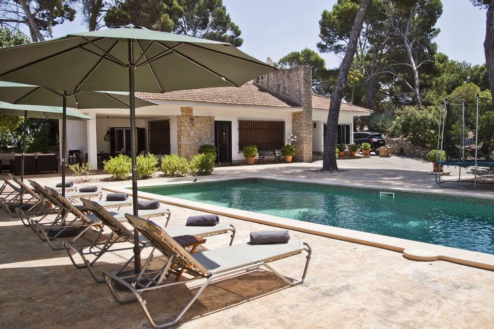 Photo of Outdoor in Les Meravelles
