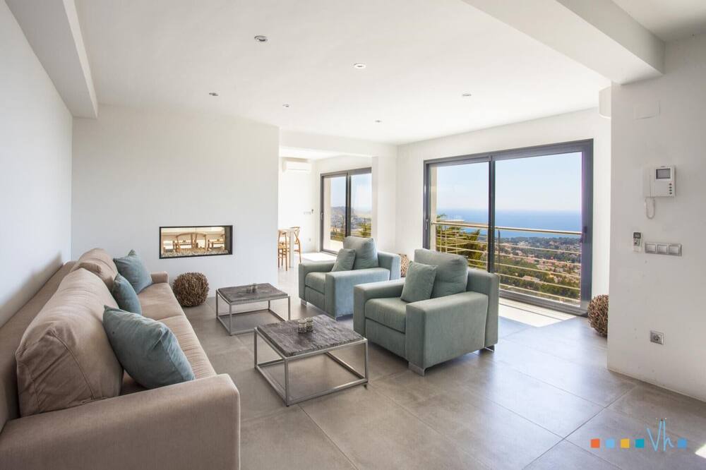 Photo of Livingroom in Benimeit