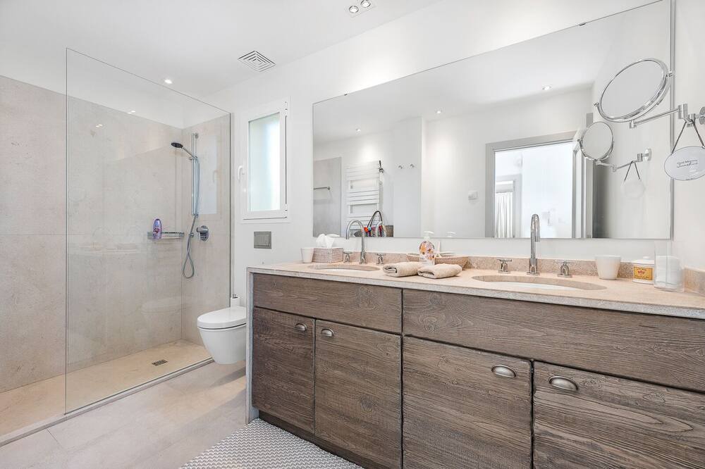 Photo of Bathroom in Portals Nous