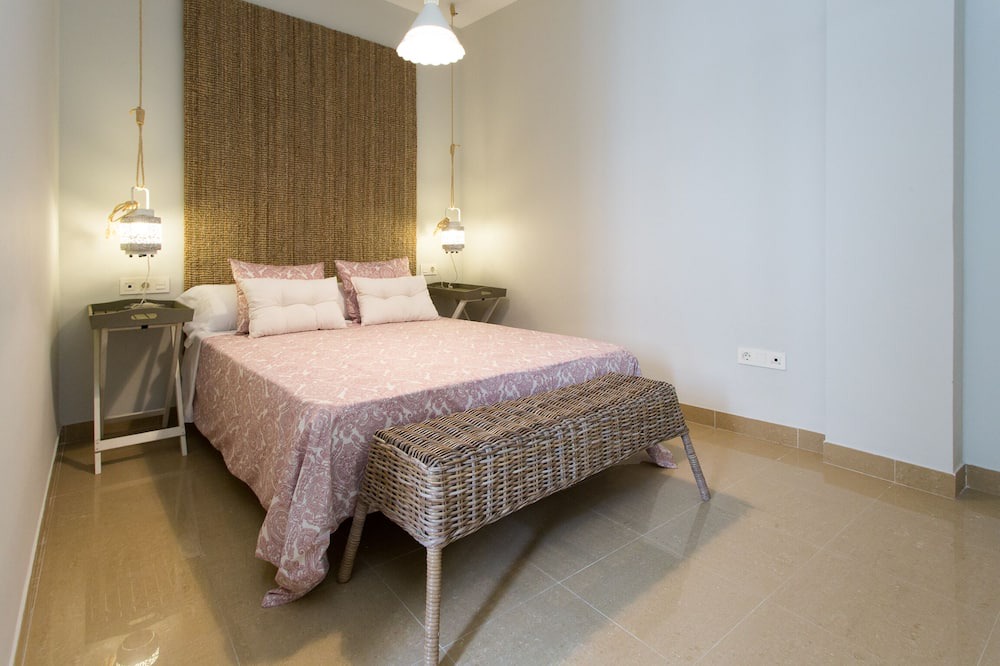 Photo of Bedroom in Alameda
