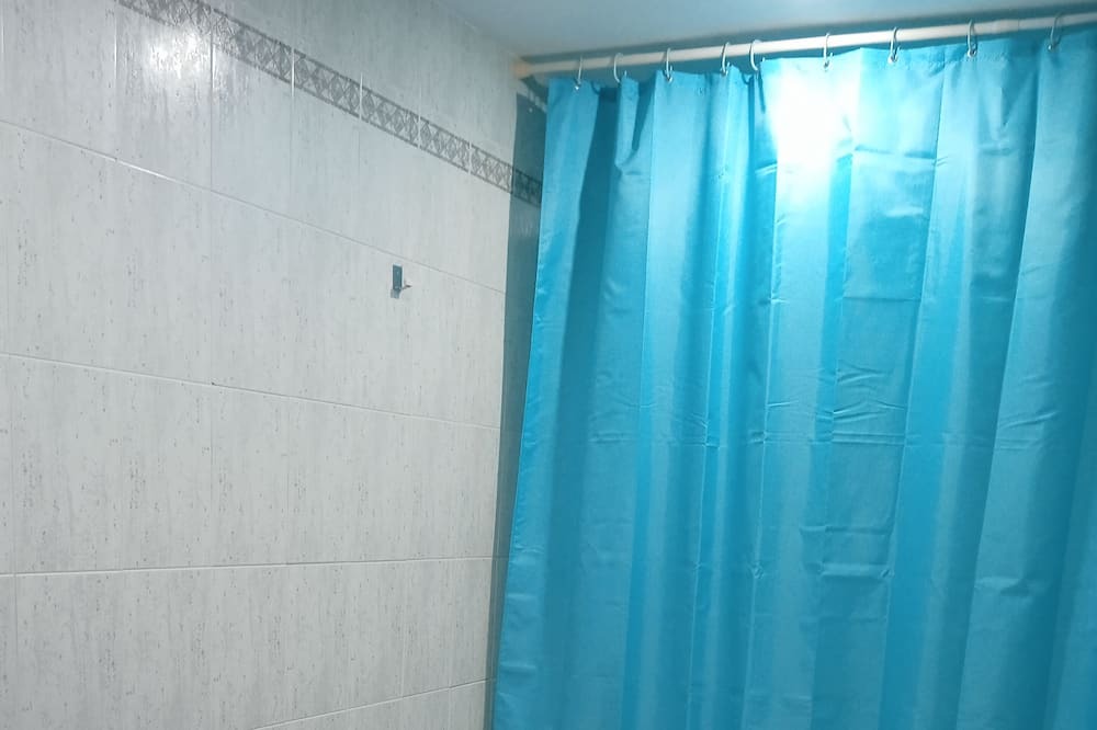 Photo of Bathroom in Parque Alcosa