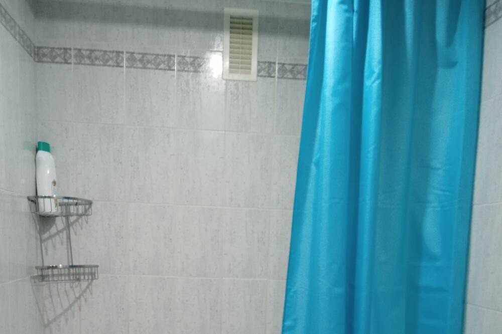 Photo of Bathroom in Parque Alcosa