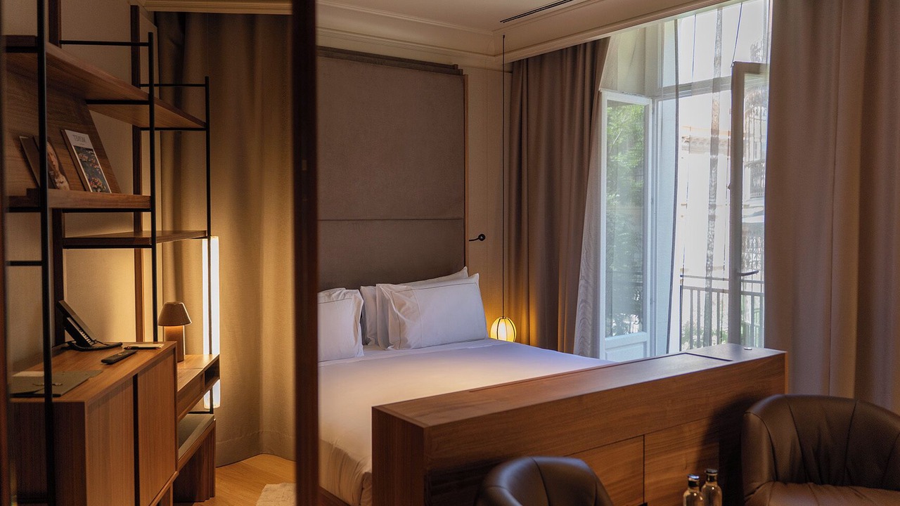 Photo of Bedroom in Golden Triangle of Art