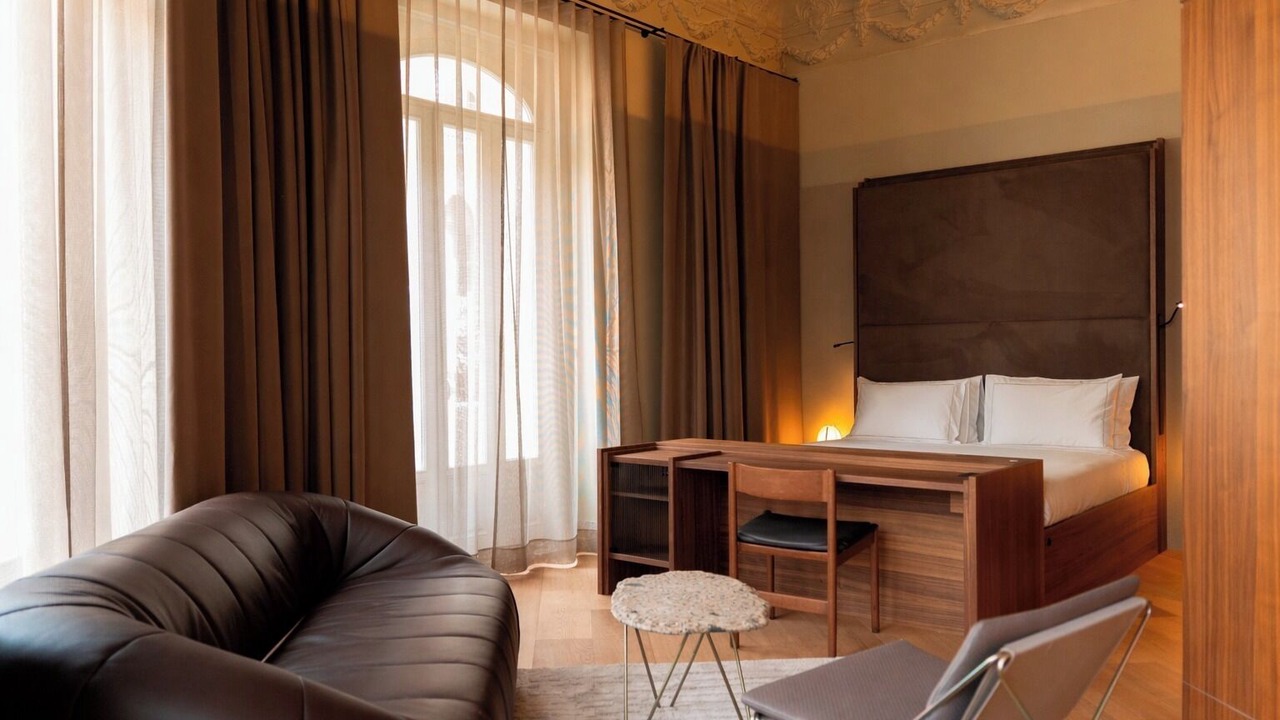 Photo of Bedroom in Golden Triangle of Art