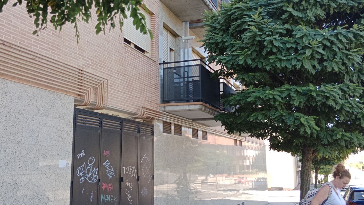 Photo of Outdoor in Platina